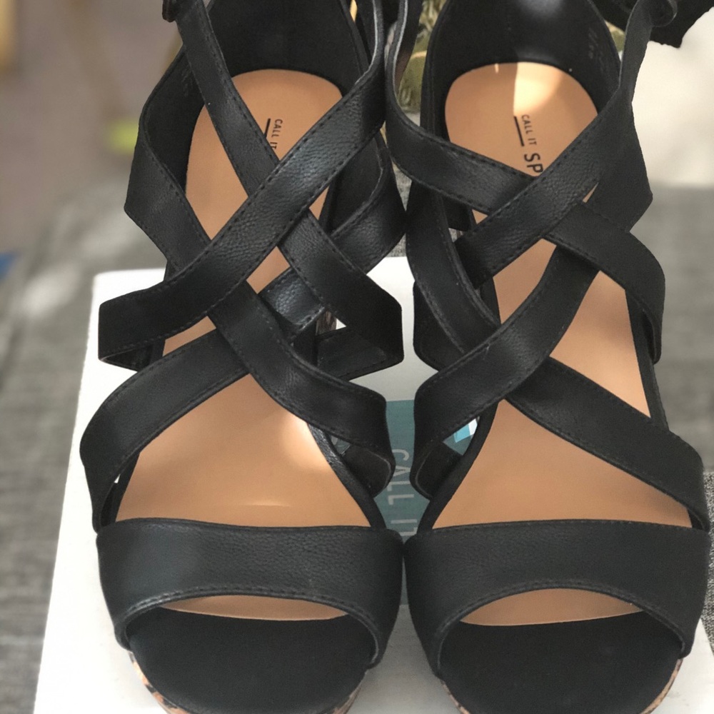 Wedges (Call it Spring) - Picture 2 of 7